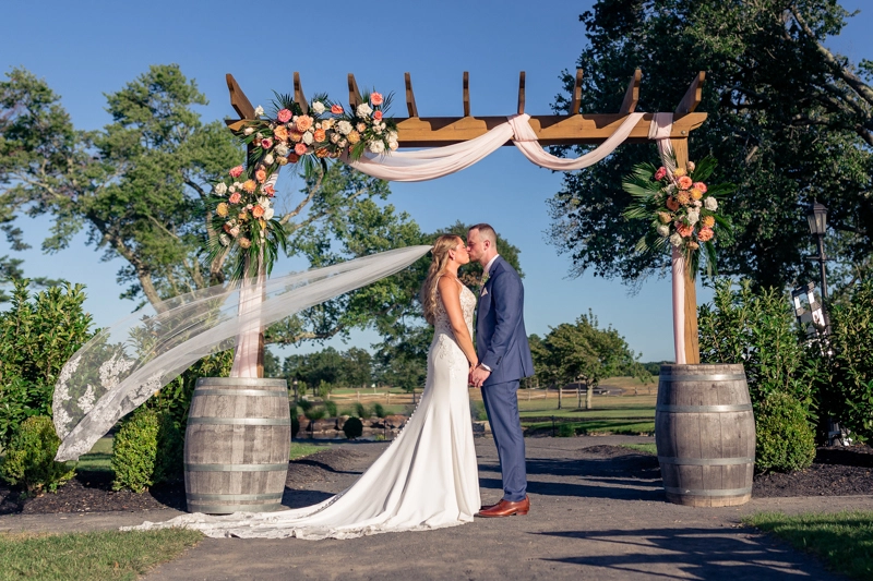 Romantic wedding photos at Renault Winery Resort & Golf